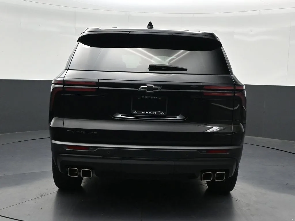2024 Chevrolet Traverse LS photo 4