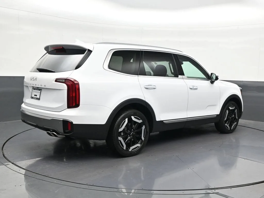 2025 Kia Telluride S photo 5