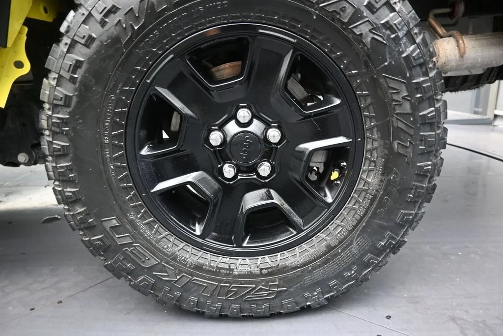 2023 Jeep Gladiator Mojave 4x4 photo 10