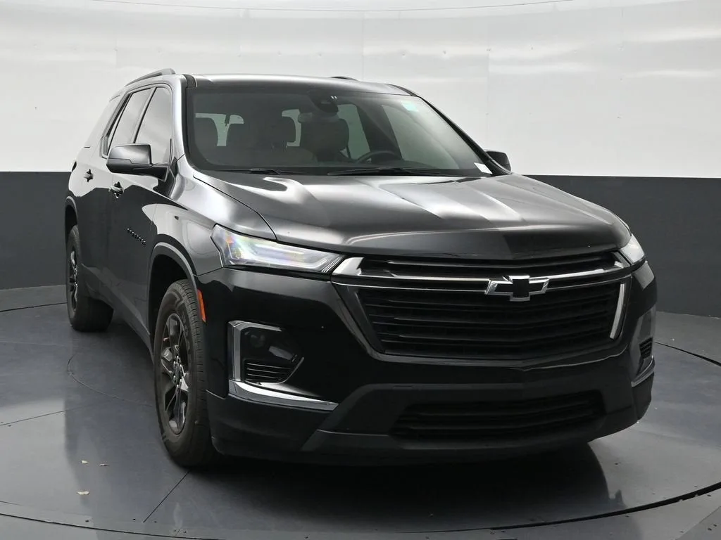 2023 Chevrolet Traverse LS photo 7