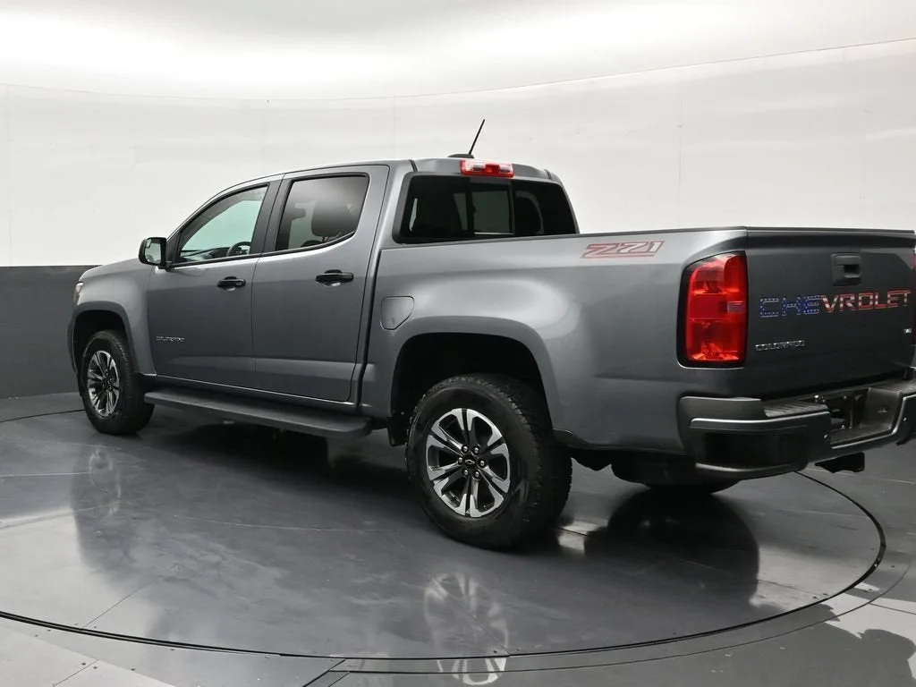 2022 Chevrolet Colorado 2WD Z71 photo 3