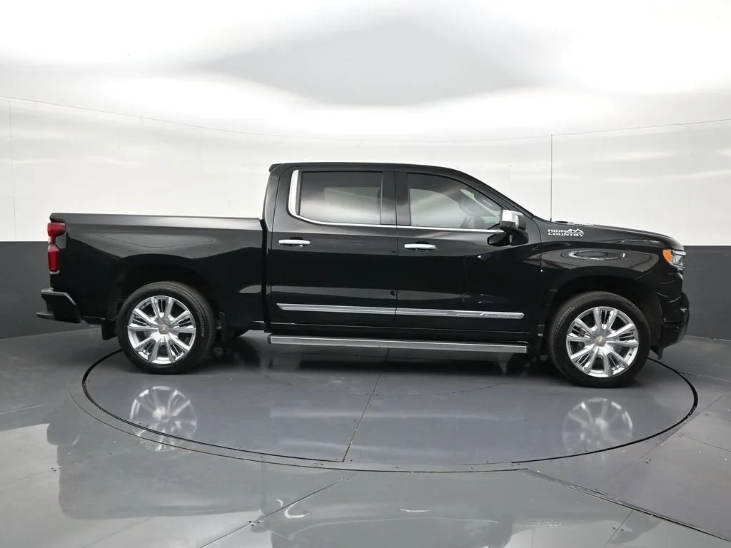 2024 Chevrolet Silverado 1500 High Country photo 6