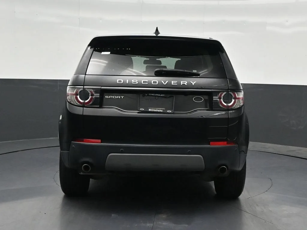 2018 Land Rover Discovery Sport SE photo 4