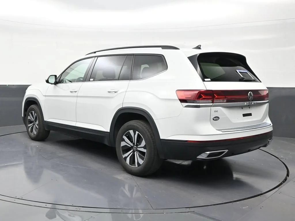 2025 Volkswagen Atlas 2.0T SE photo 3