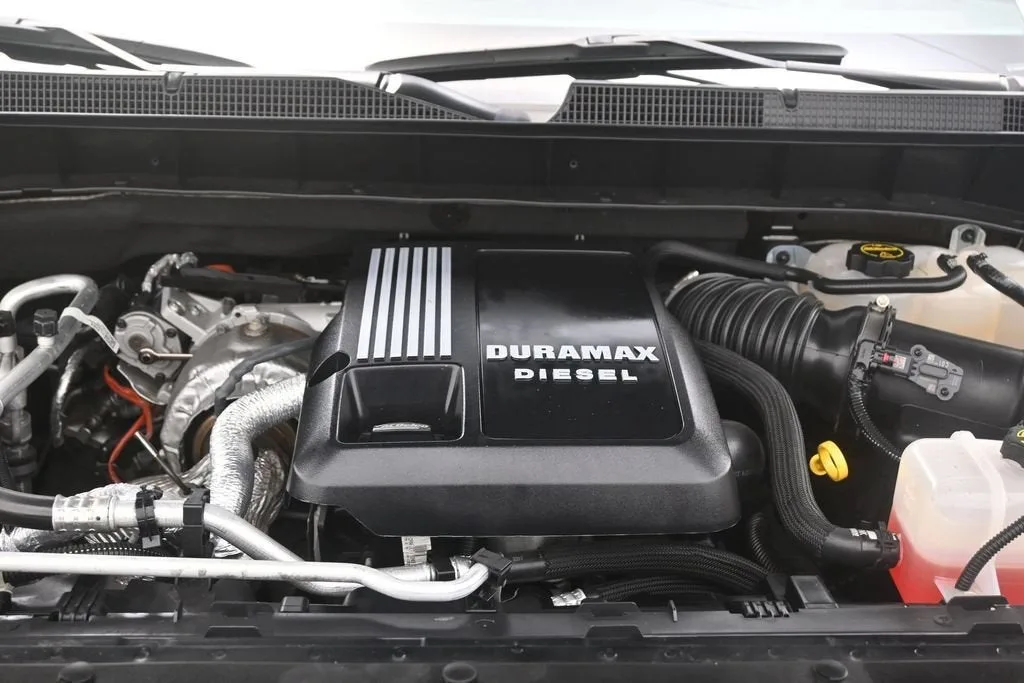 2024 Chevrolet Silverado 1500 RST photo 12
