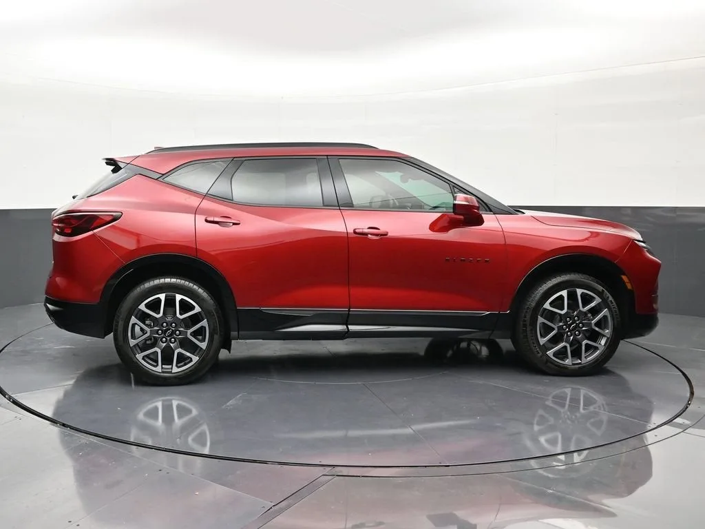 2025 Chevrolet Blazer RS photo 6