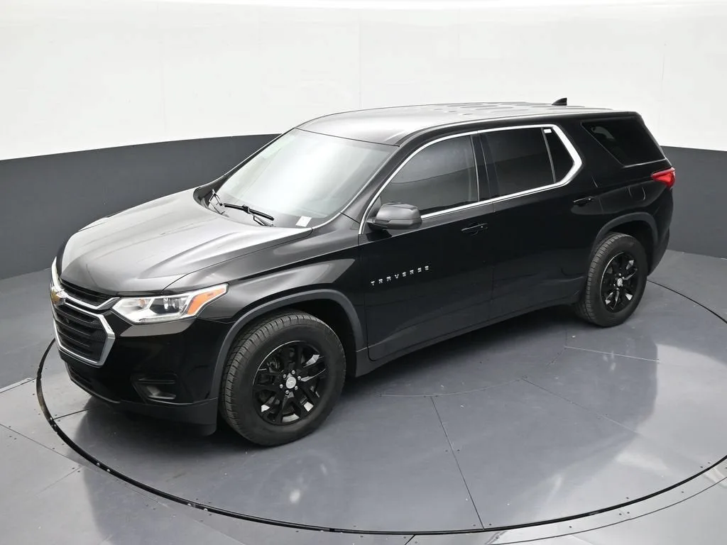 2021 Chevrolet Traverse LS photo 12
