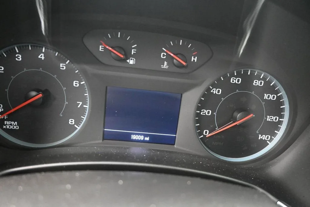2024 Chevrolet Equinox LS photo 11