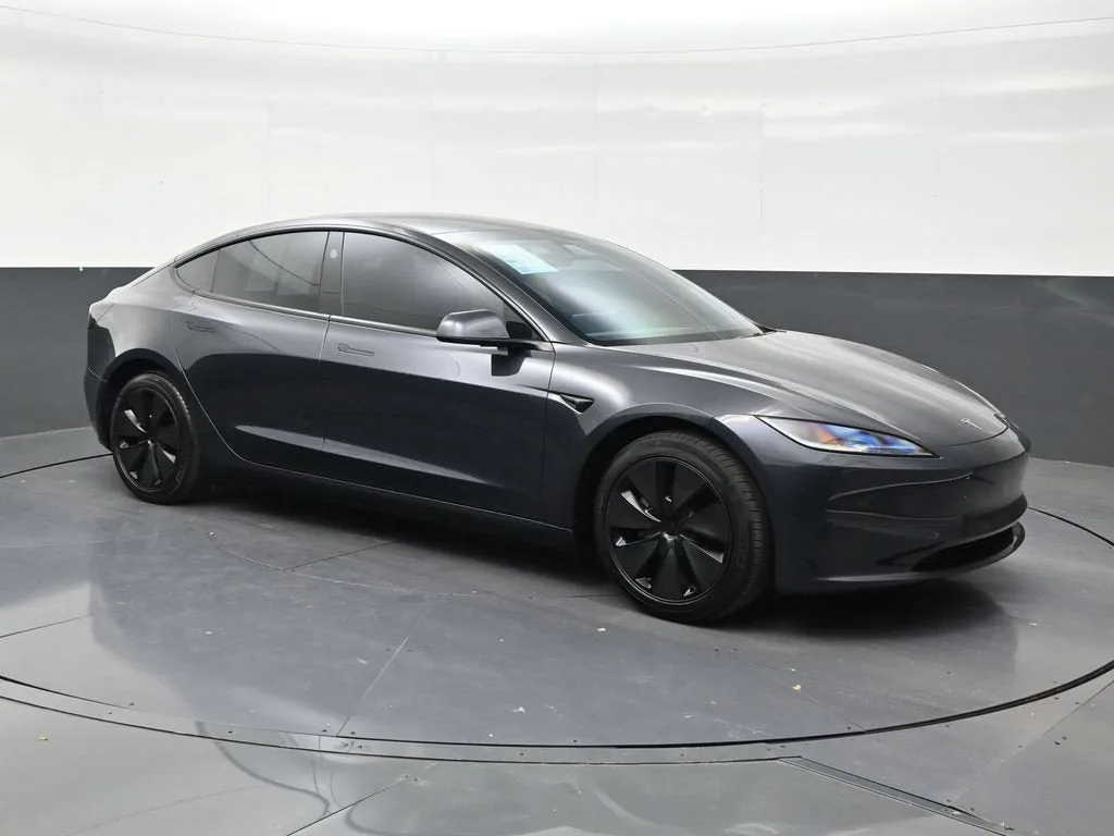 2024 Tesla Model 3 LONG RANGE photo 4