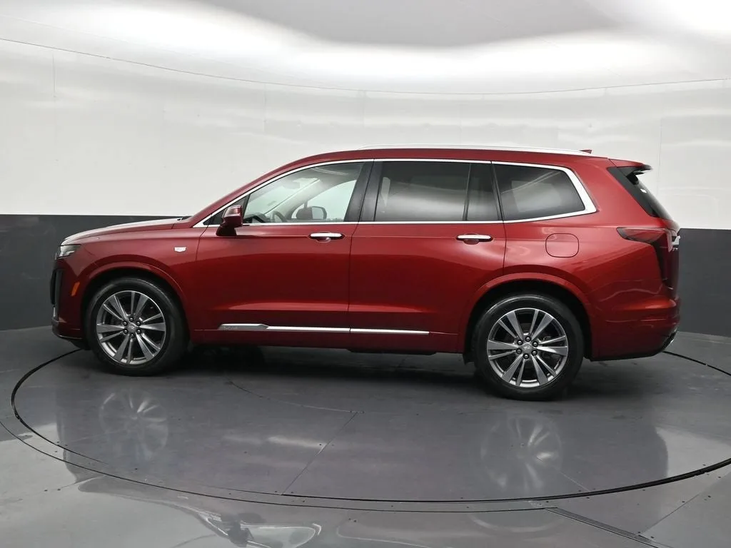 2020 Cadillac XT6 FWD Premium Luxury photo 2