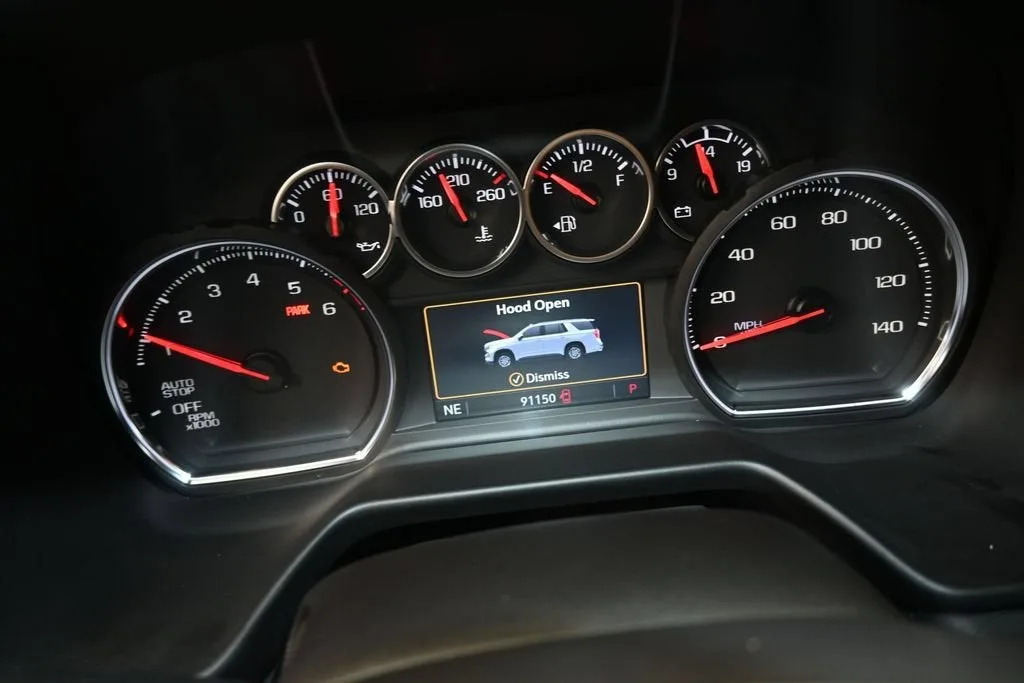 2021 Chevrolet Suburban LS photo 12