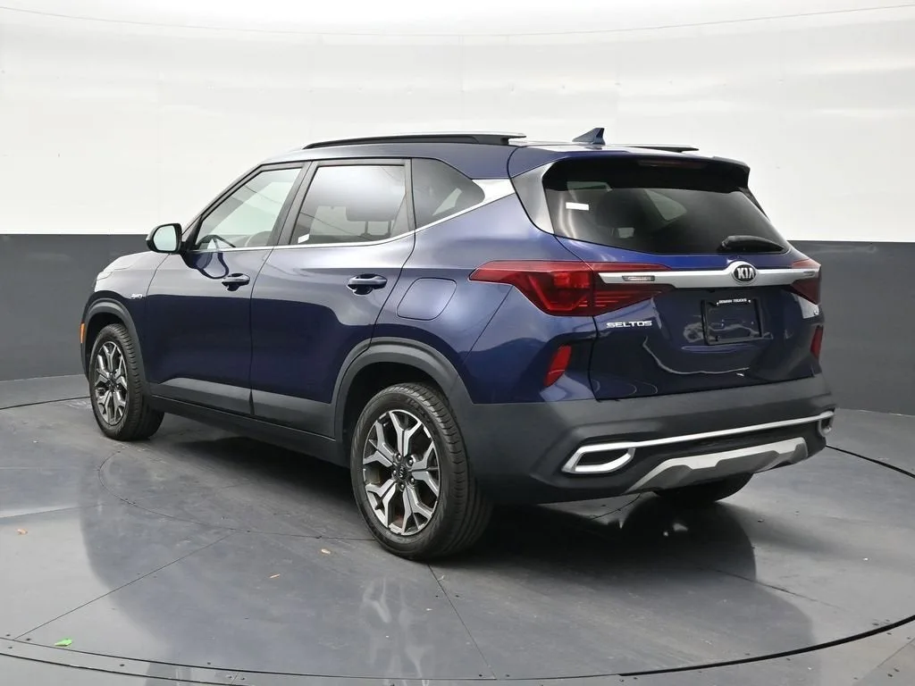 2021 Kia Seltos EX photo 3