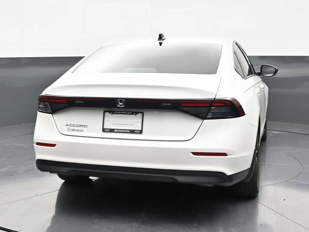 2025 Honda Accord Sedan SE photo 4