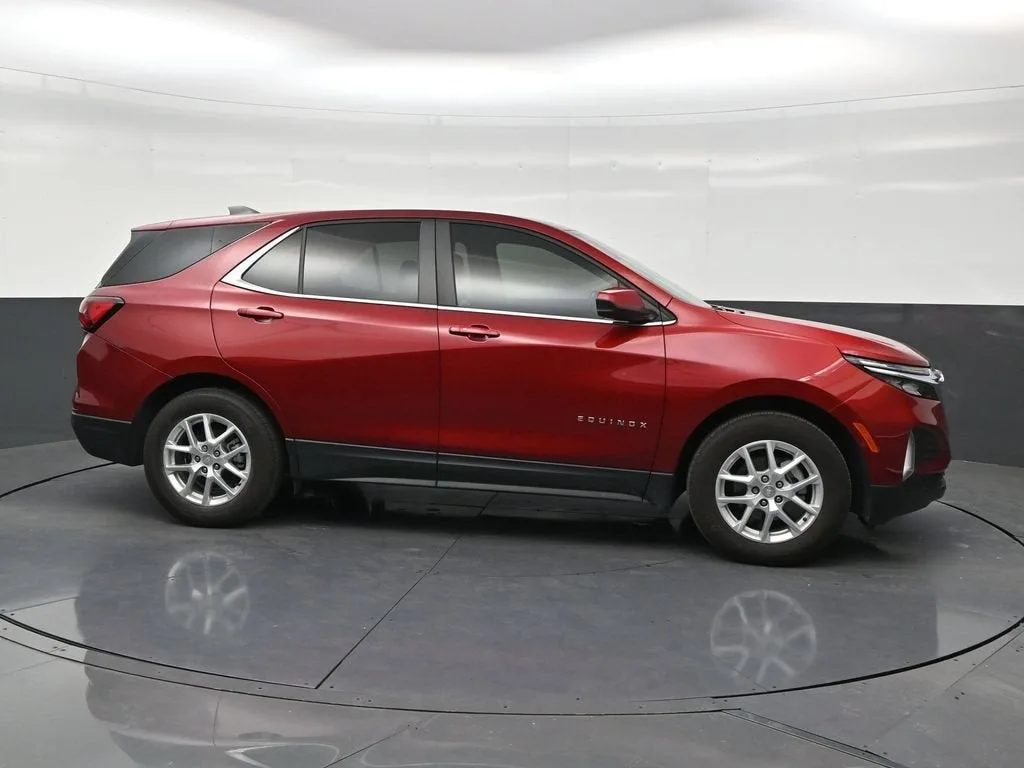 2024 Chevrolet Equinox LT photo 6