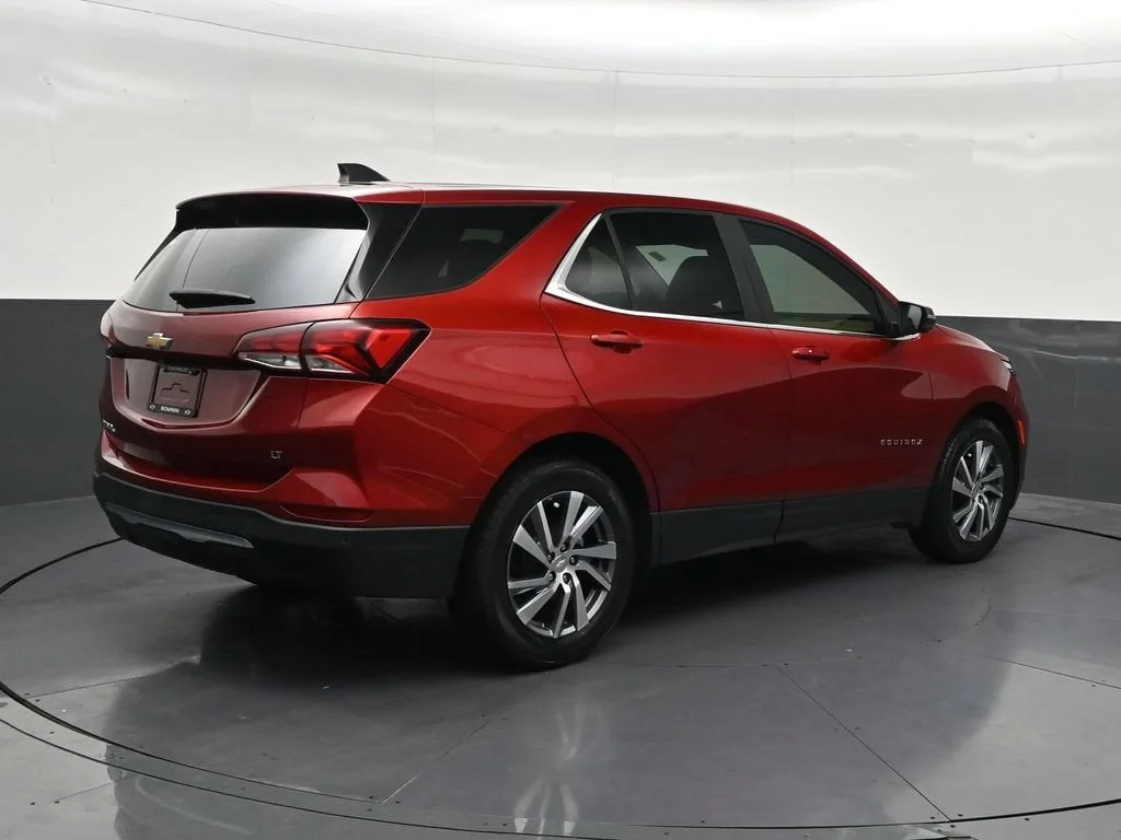 2024 Chevrolet Equinox LT photo 5