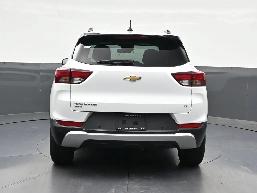 2023 Chevrolet Trailblazer LT photo 4