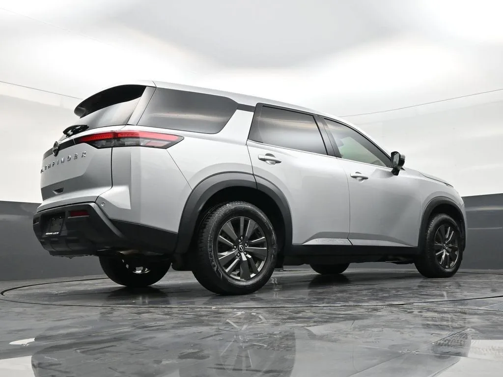 2022 Nissan Pathfinder S 2WD photo 24