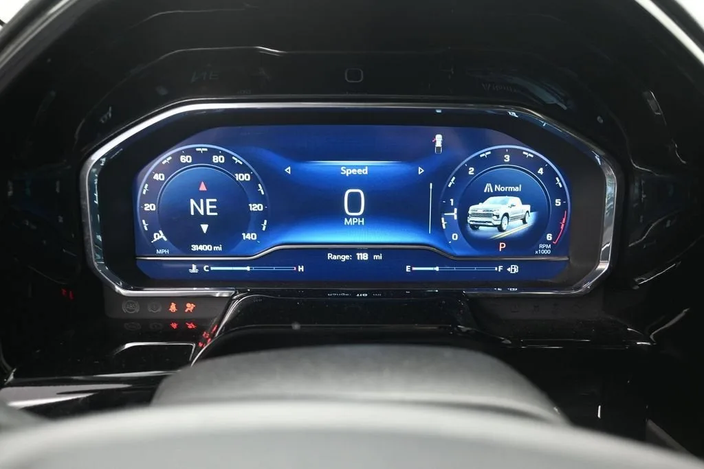 2023 Chevrolet Silverado 1500 RST photo 11