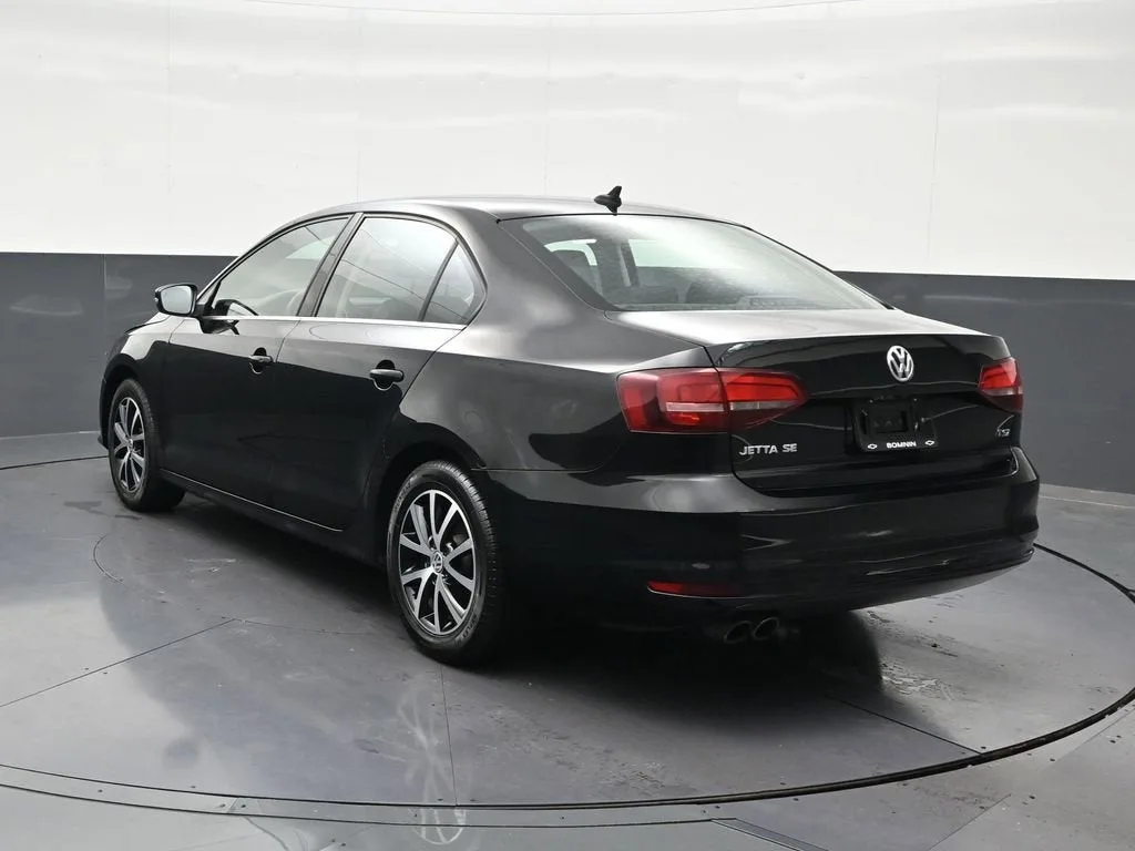 2018 Volkswagen Jetta 1.4T SE photo 3