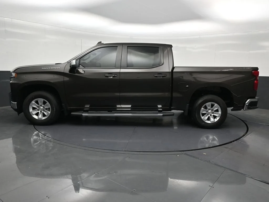 2022 Chevrolet Silverado 1500 LTD LT photo 2