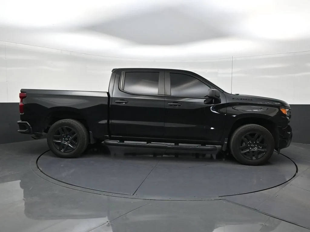 2024 Chevrolet Silverado 1500 Custom photo 6