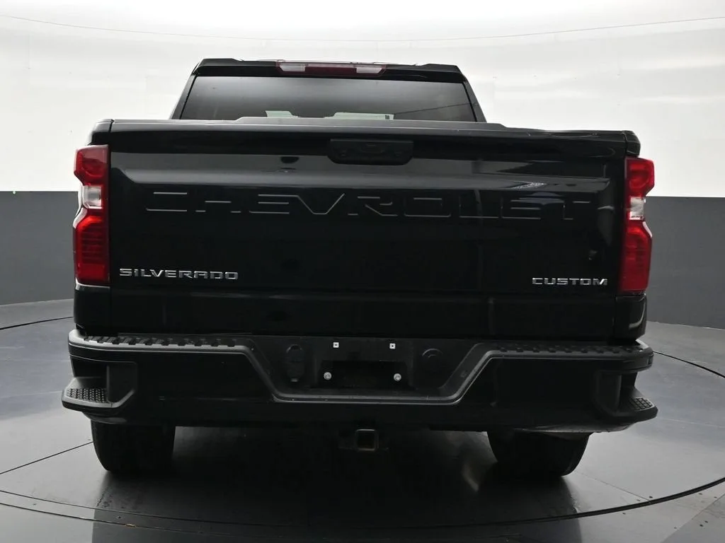 2024 Chevrolet Silverado 1500 Custom photo 4