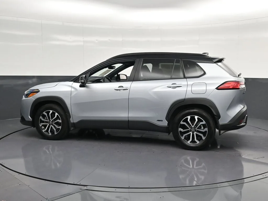 2024 Toyota Corolla Cross Hybrid SE photo 8