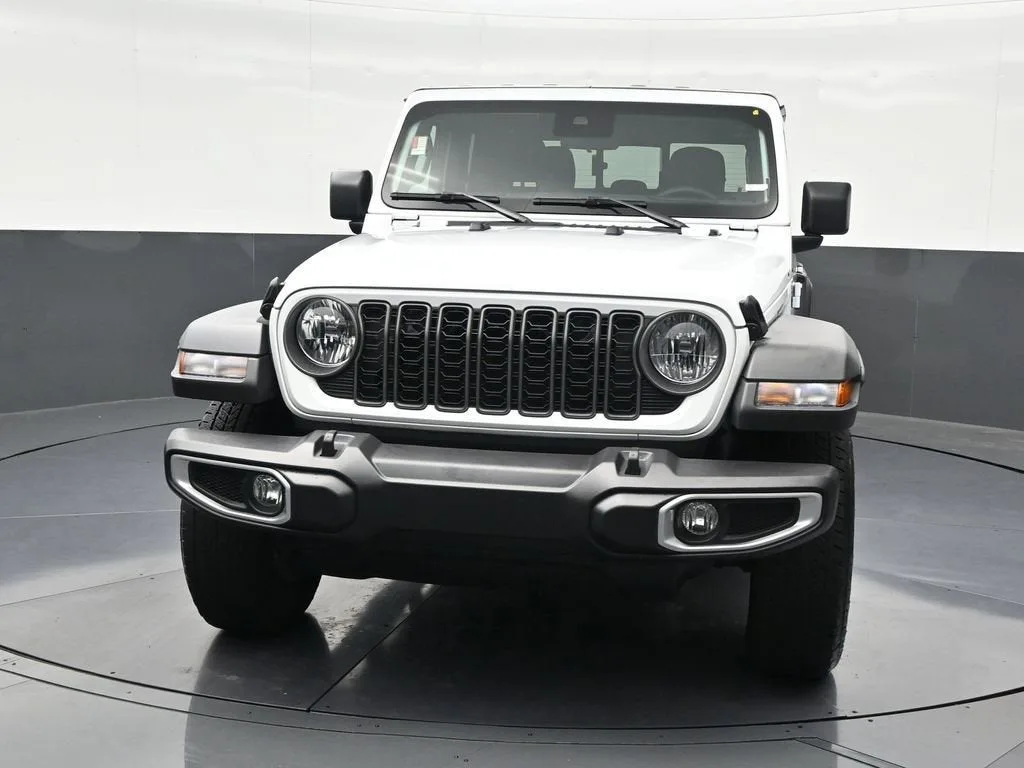 2025 Jeep Gladiator Sport S photo 9