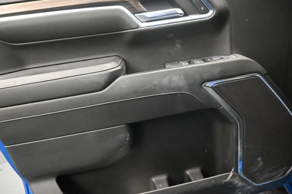 2024 Chevrolet Silverado 1500 RST photo 12