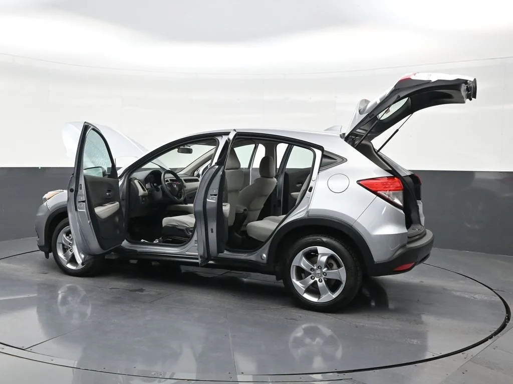 2019 Honda HR-V LX photo 32