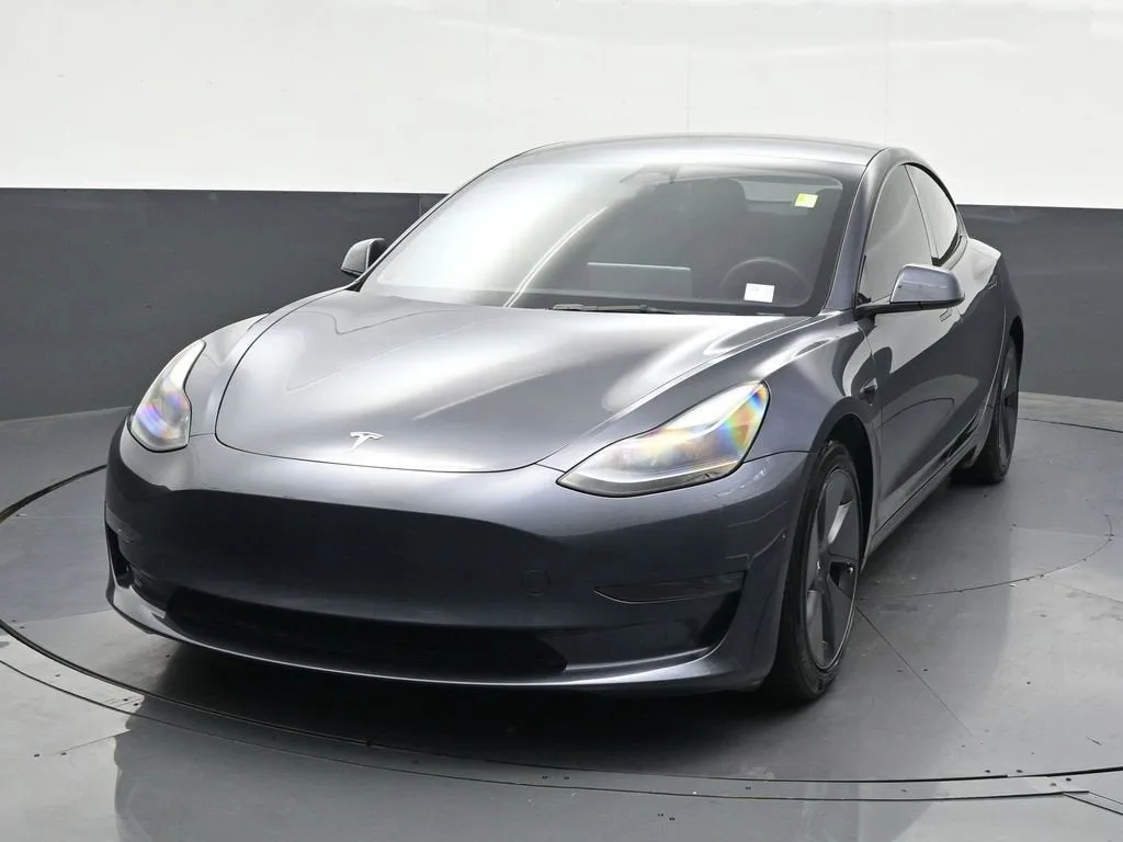 2023 Tesla Model 3 Long Range photo 8