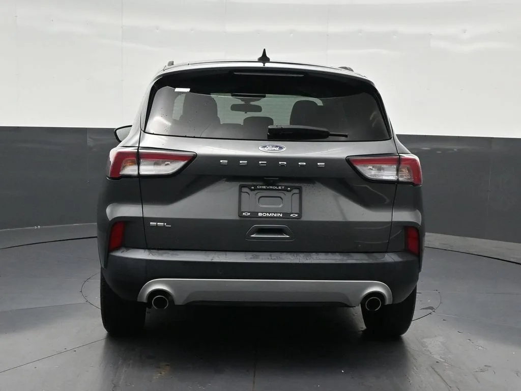 2022 Ford Escape SEL photo 4