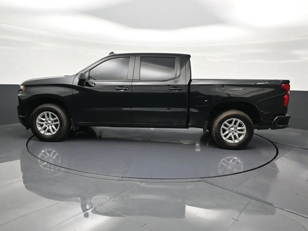 2021 Chevrolet Silverado 1500 RST photo 2