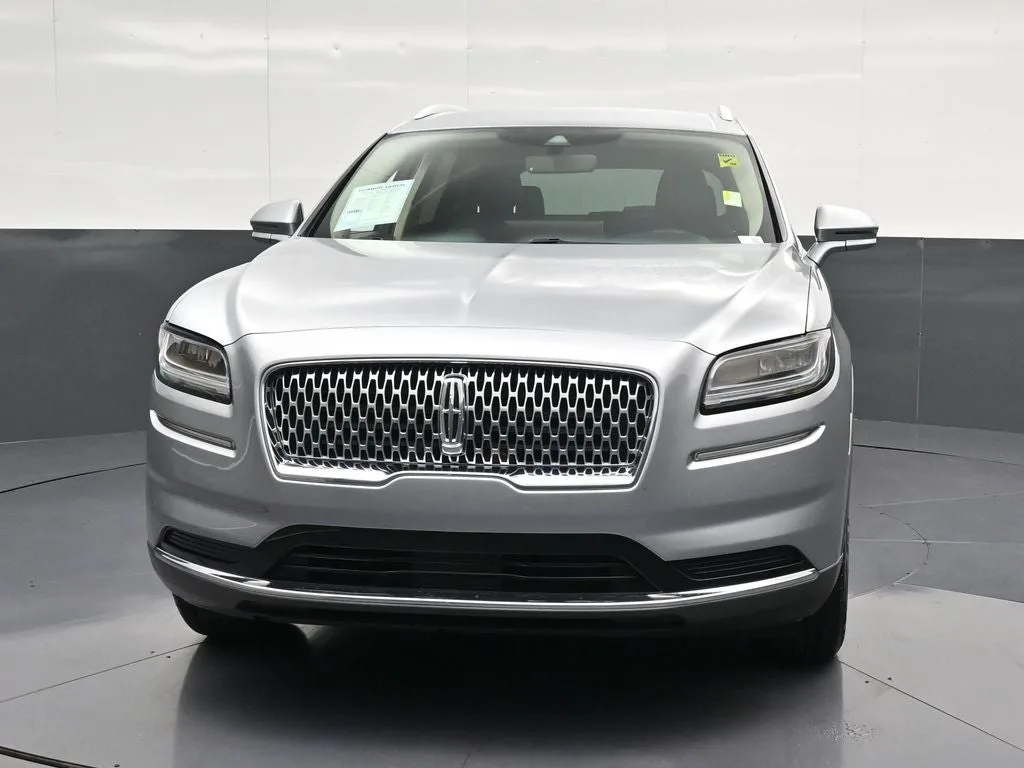 2021 Lincoln Nautilus Standard photo 6