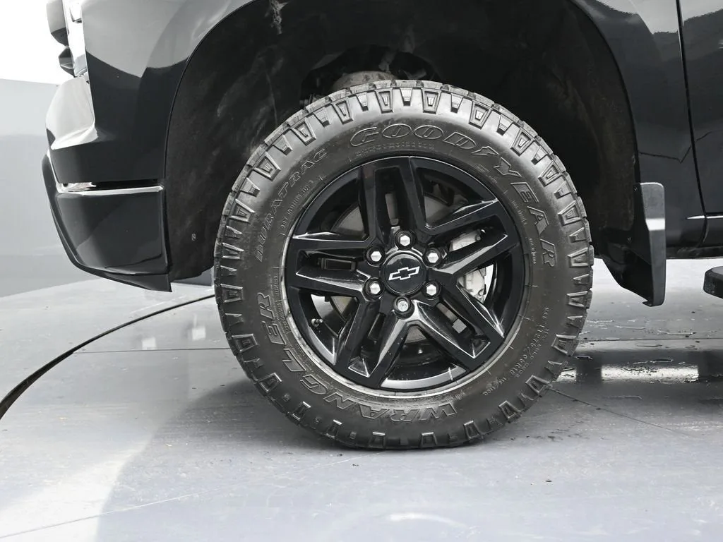 2023 Chevrolet Silverado 1500 Custom Trail Boss photo 9