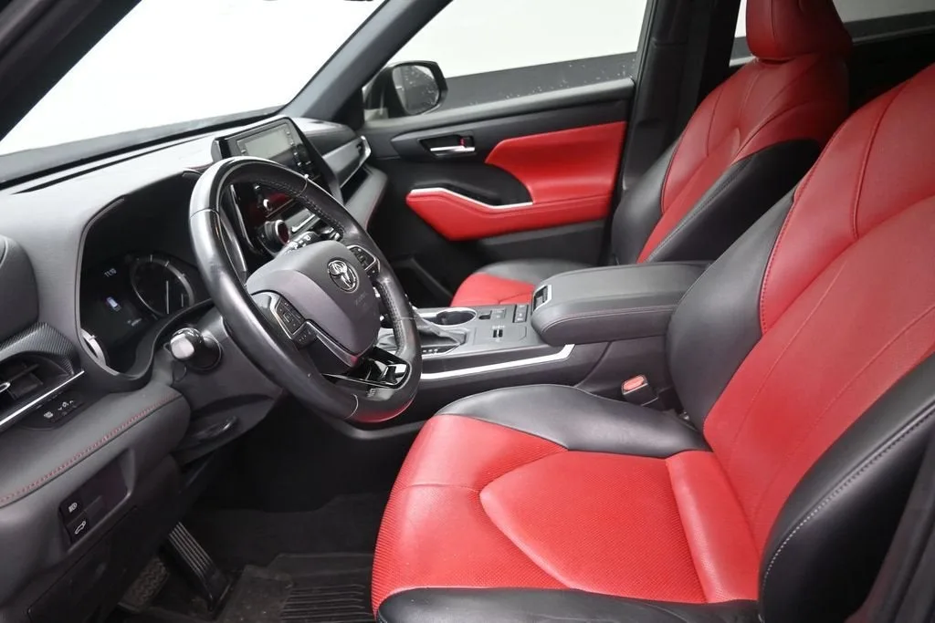 2021 Toyota Highlander XSE photo 12