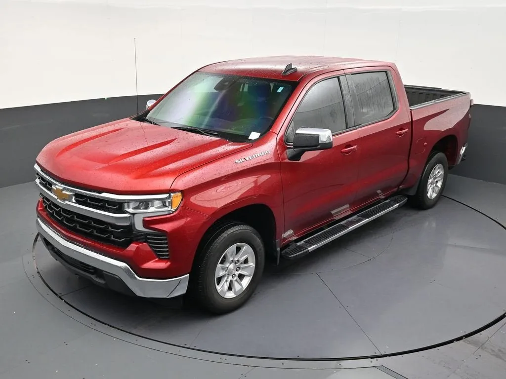2023 Chevrolet Silverado 1500 LT photo 12