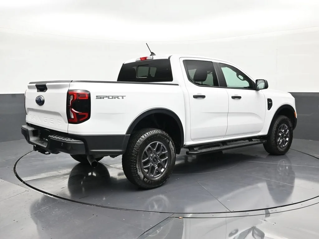2024 Ford Ranger XLT photo 5