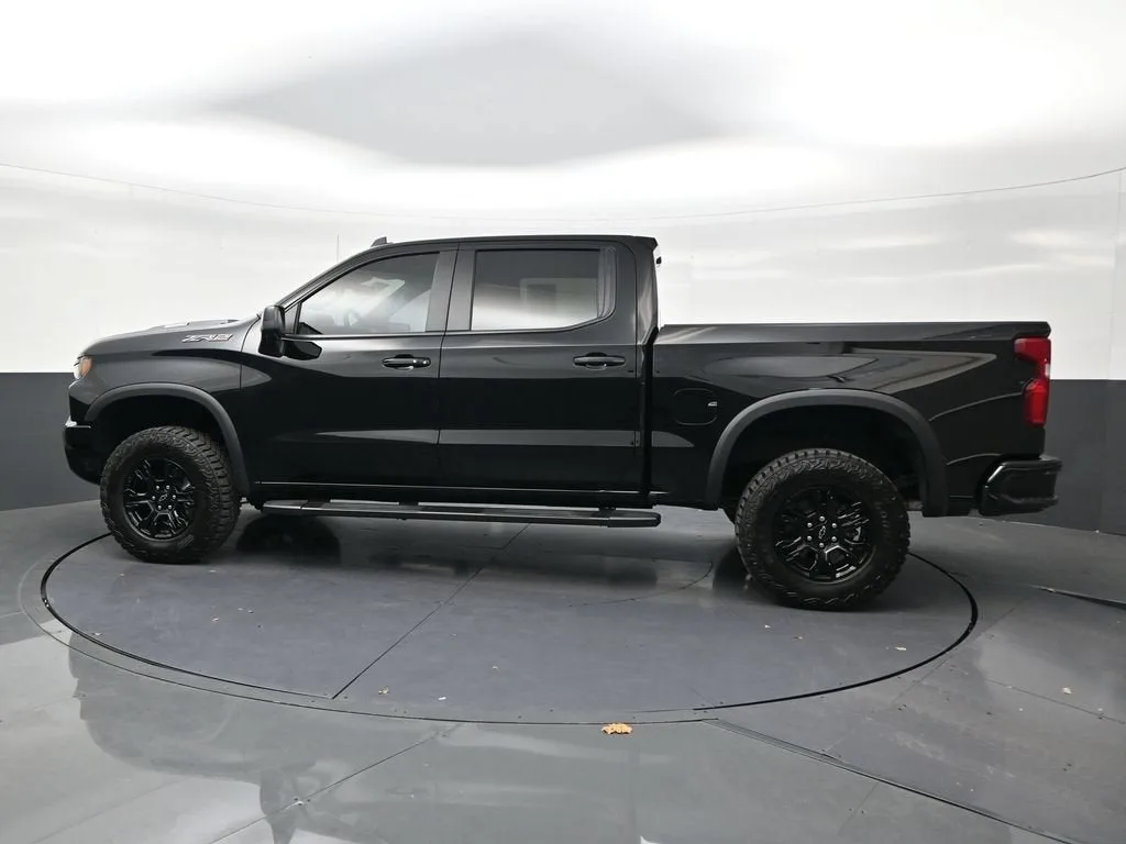 2026 Chevrolet Silverado 1500 ZR2 photo 2
