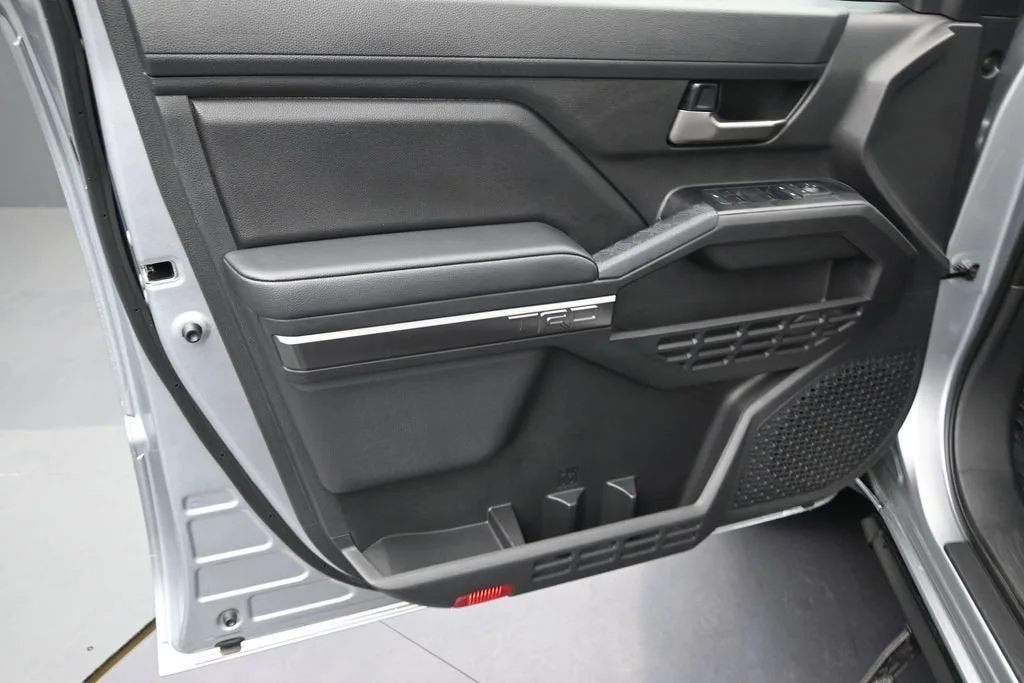 2026 Toyota Tacoma TRD Sport photo 11