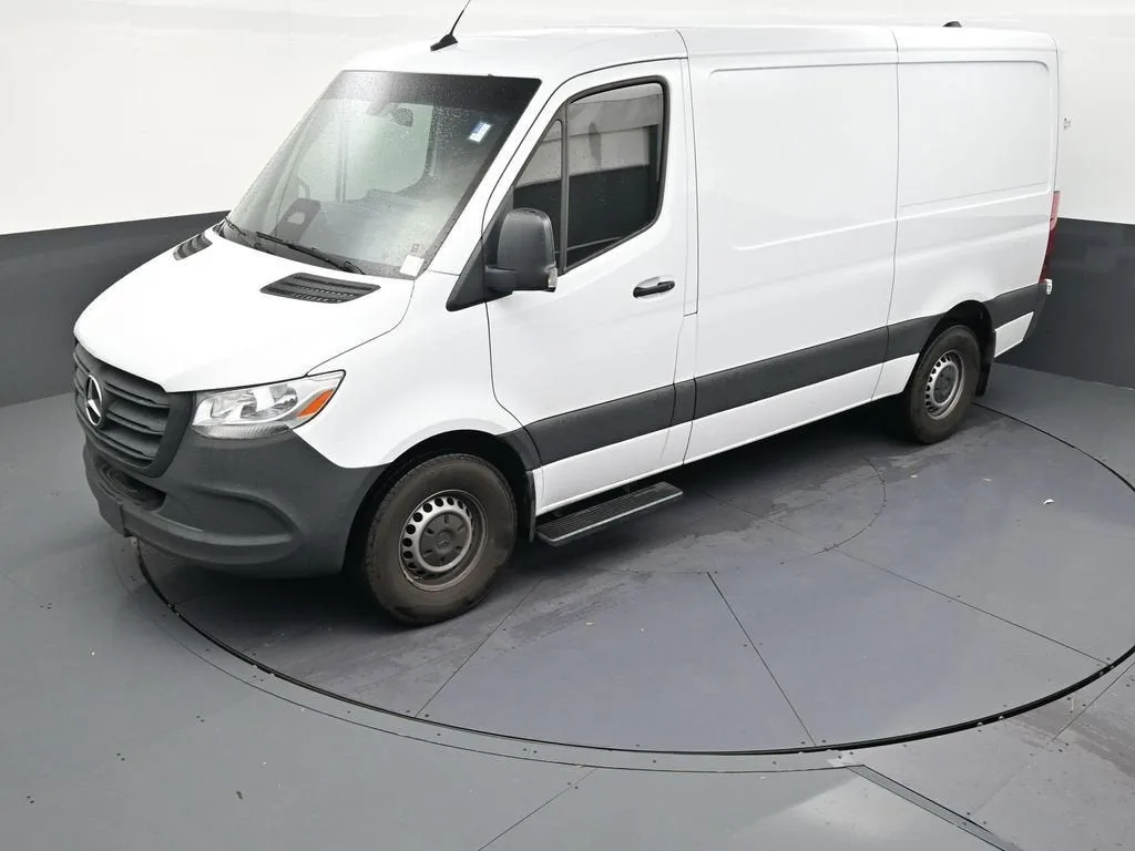 2025 Mercedes-Benz Sprinter 2500 Standard Roof 4-Cyl Diesel photo 12
