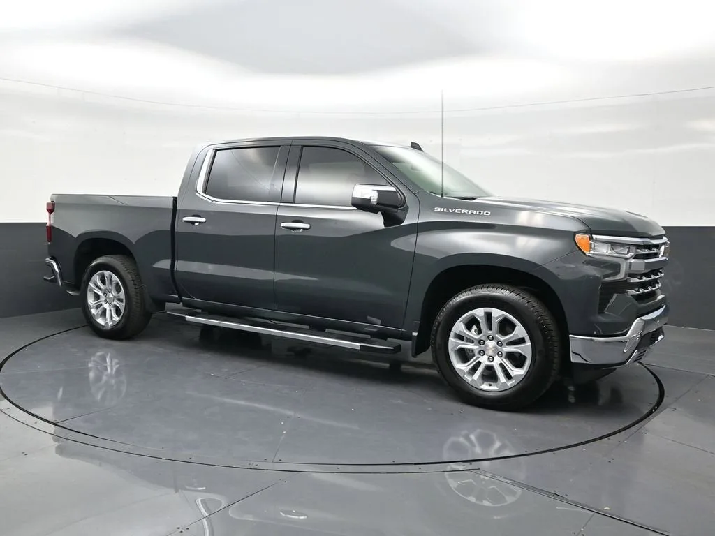 2026 Chevrolet Silverado 1500 LTZ photo 8