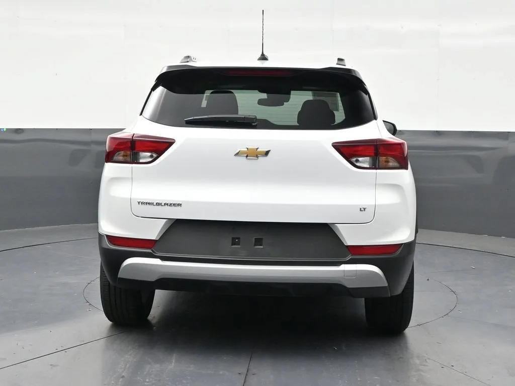 2025 Chevrolet Trailblazer LT photo 4