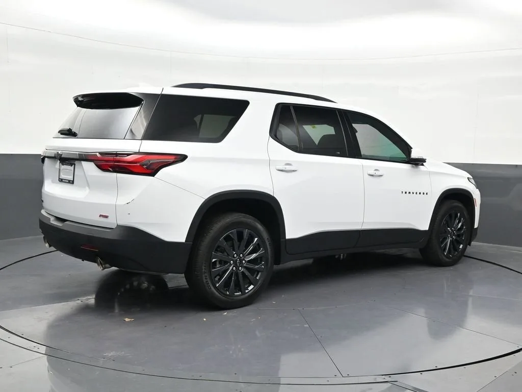 2023 Chevrolet Traverse RS photo 5