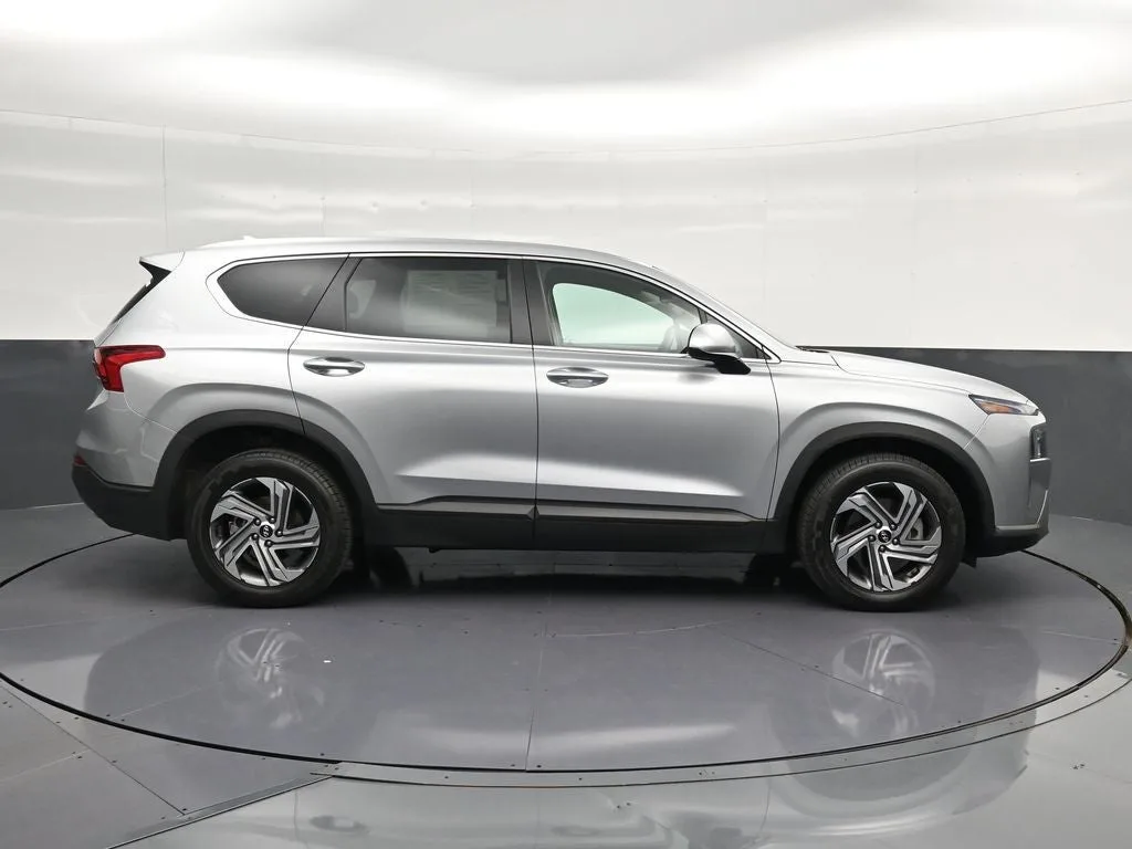 2023 Hyundai Santa Fe SE photo 4