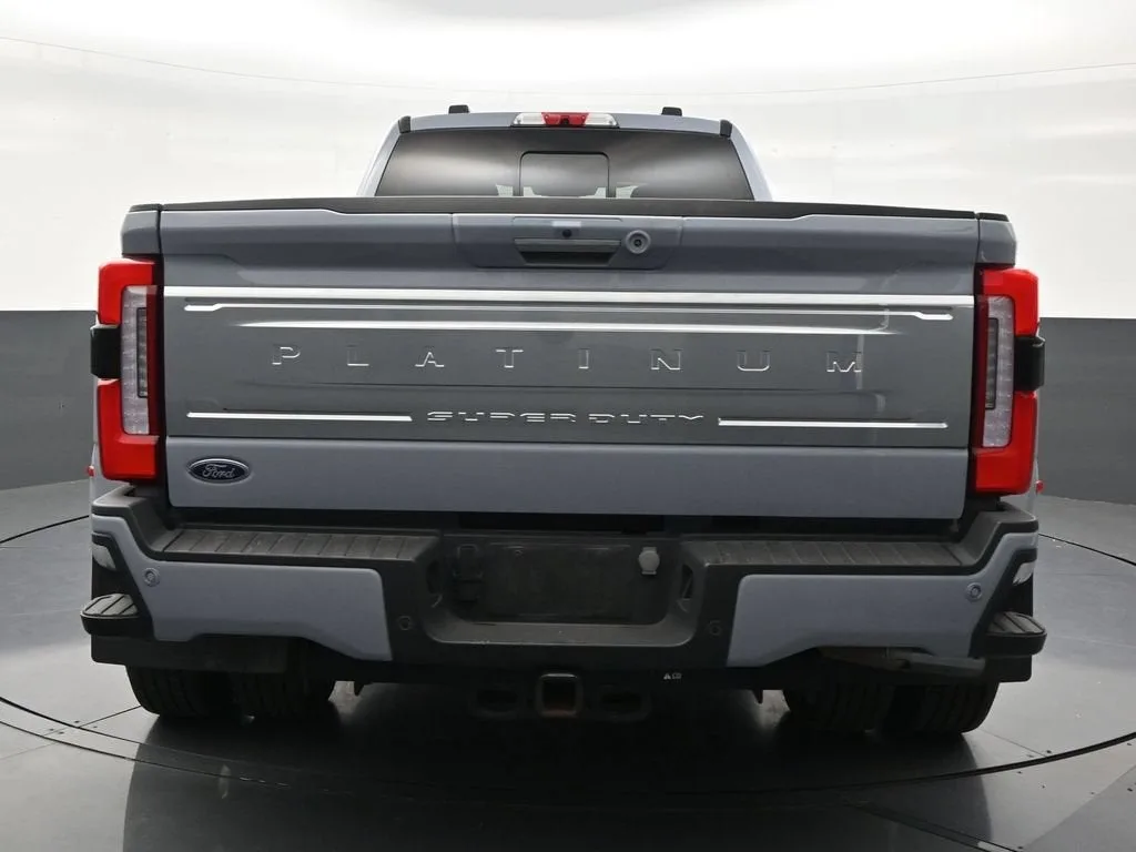 2024 Ford F-350 Platinum photo 4