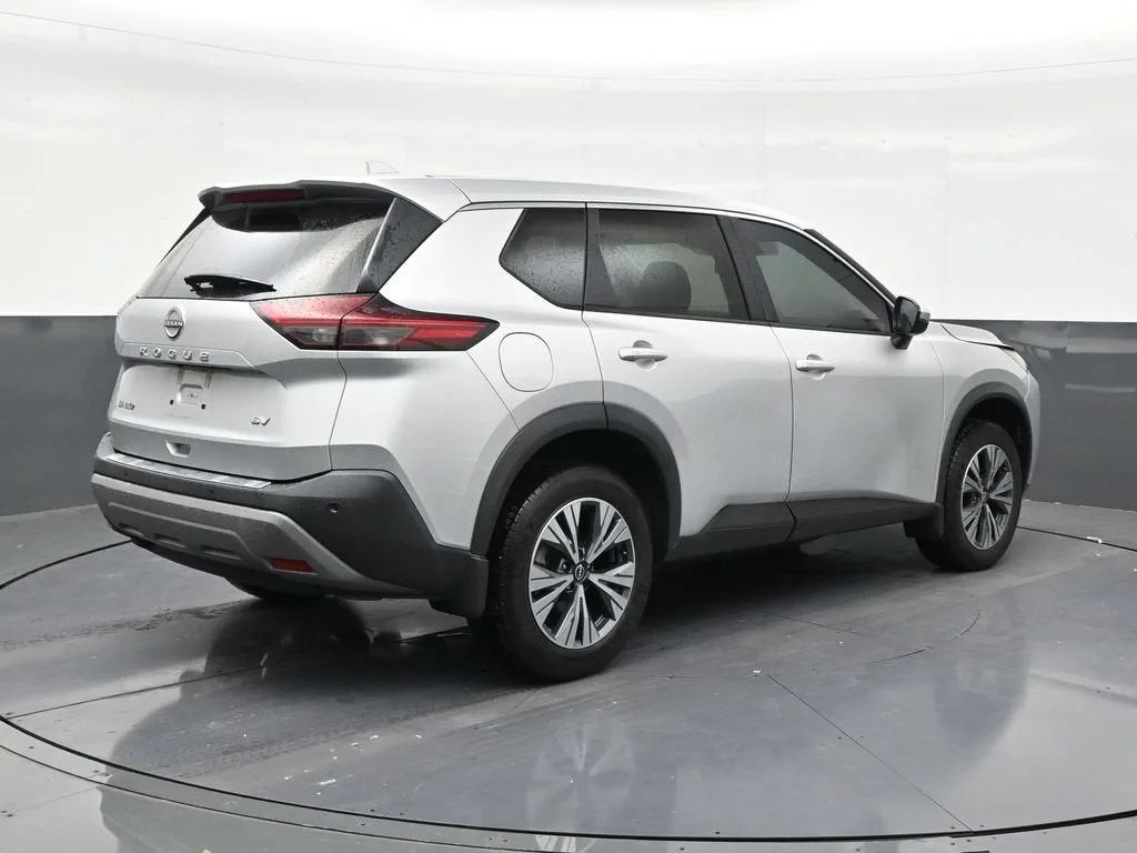 2023 Nissan Rogue SV FWD photo 5