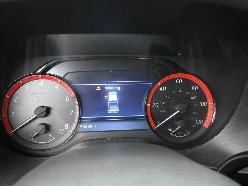 2023 Nissan TITAN Crew Cab PRO-4X 4x4 photo 11