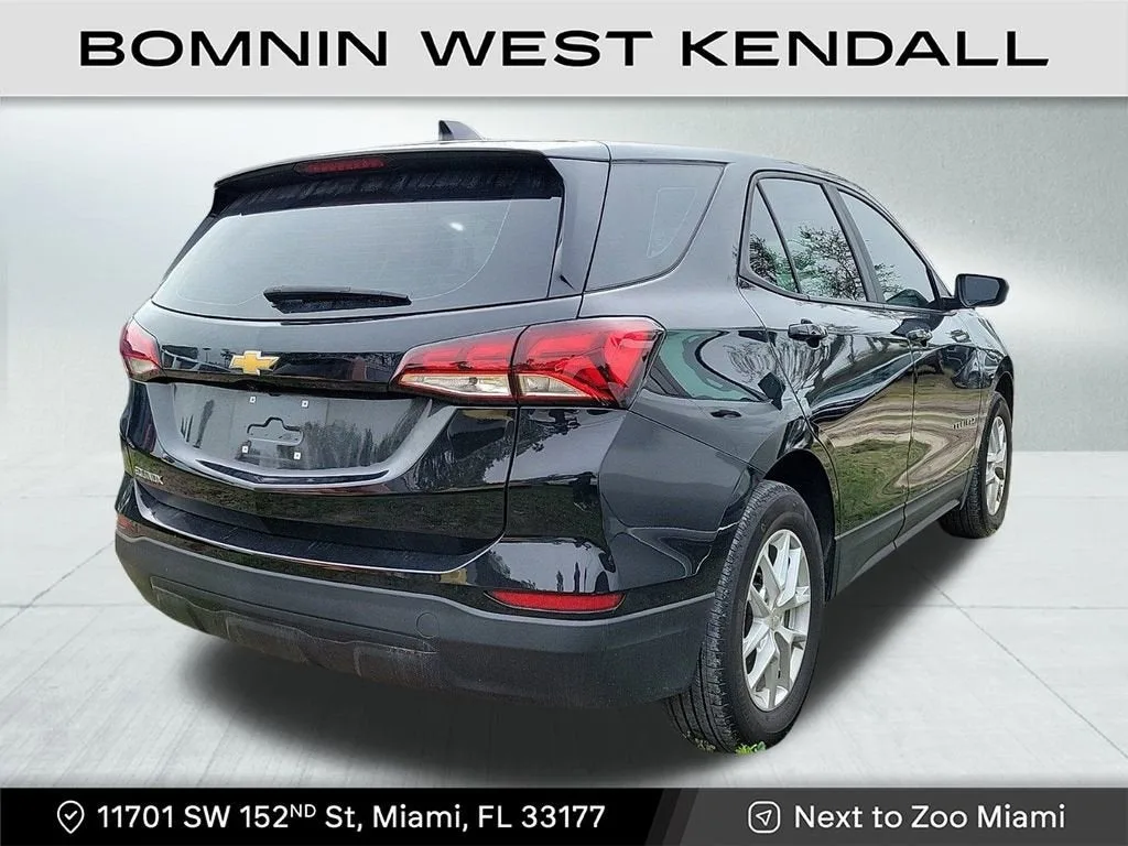 2023 Chevrolet Equinox LS photo 4
