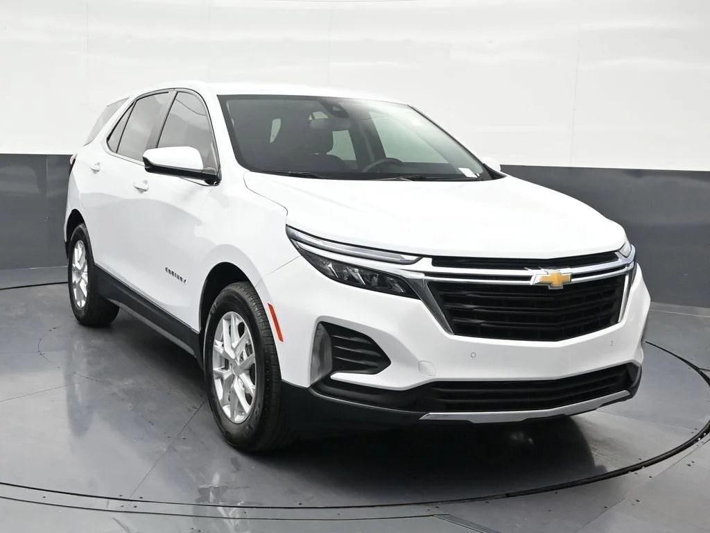 2024 Chevrolet Equinox LT photo 8